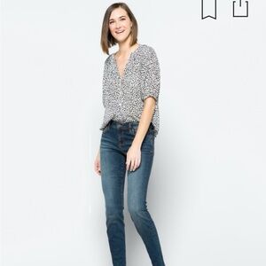 Kut from the Kloth “Dayna” toothpick skinny jean